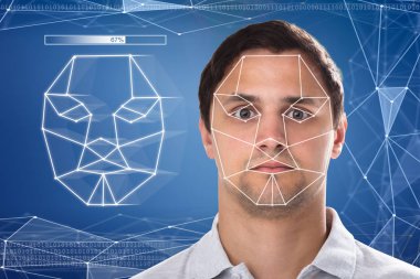 Yakın çekim, bir adamın yüz algılama ve tanıma