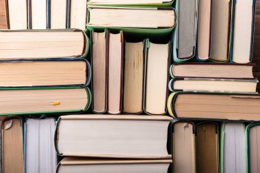 Tam kare çekim kitap raf