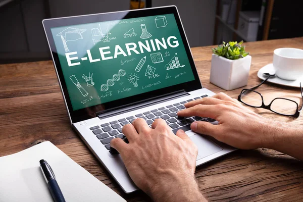 Man Hand Using Laptop Showing Learning Concept Screen — Stock Photo, Image