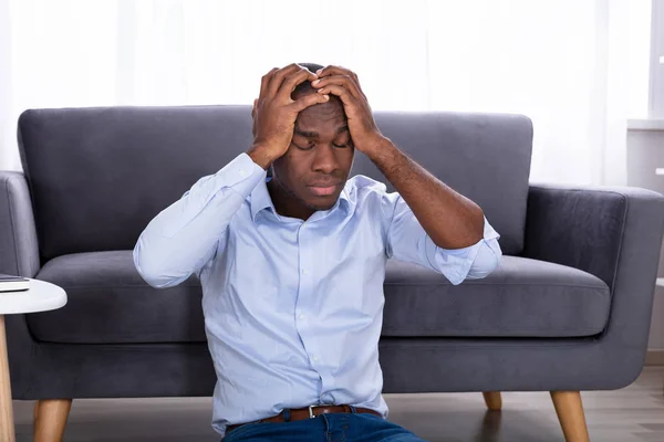 Portrait Displeased African Man Touching His Head — Stock Photo, Image