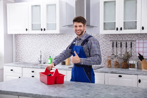 Hombre Feliz Reparador Con Caja Herramientas Gestos Pulgares Hacia Arriba — Foto de Stock