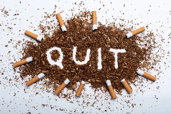 Elevated View Frame Made Broken Cigarettes Quit Word Written Tobacco — Stock Photo, Image