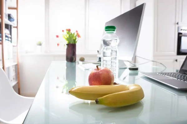 Apple Laptop Desk Office — Stock Photo, Image