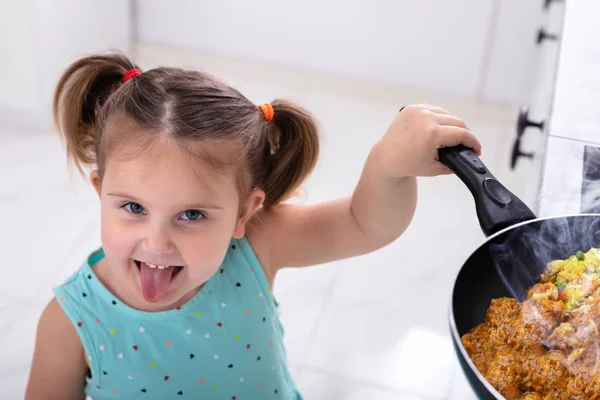 Smiling Small Pretty Girl Playing Hot Cooking Pan Kitchen — стоковое фото