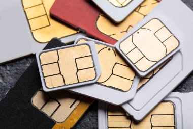 Farklı Mini Ve Mikro Sim Kartların Tepegöz Görünümü