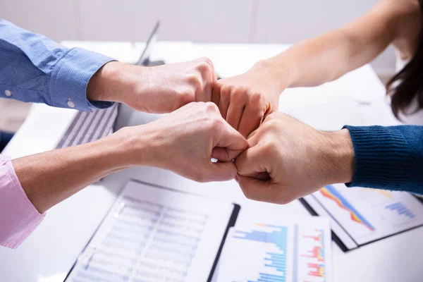 Close Businesspeople Making Fist Bump Desk — Stock Photo, Image