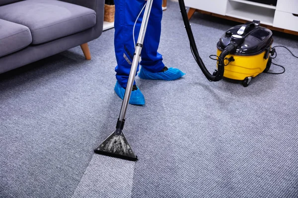 Human Cleaning Carpet Living Room Using Vacuum Cleaner Home — Stock Photo, Image