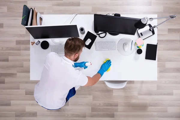 Conciërge Schoonmaken Van Wit Bureau Modern Kantoor — Stockfoto