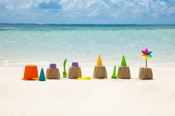 Brinquedos Com Pinwheel Colorido Frente Mar Areia Praia — Fotografia de Stock