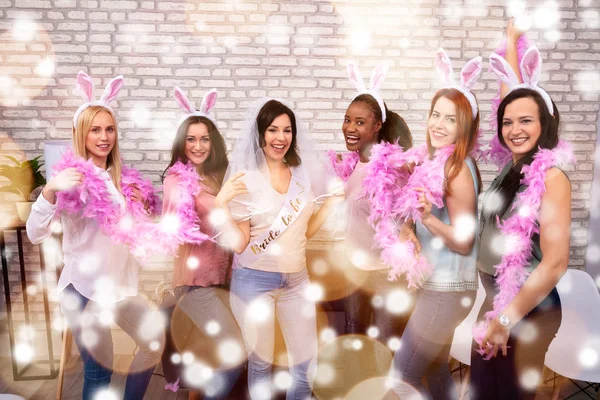 Cheerful Young Friends Celebrating Bachelorette Party Bride Brick Wall — Stock Photo, Image