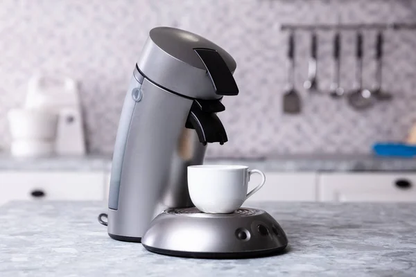 Coffee Maker Coffee Cup Kitchen Worktop — Stock Photo, Image