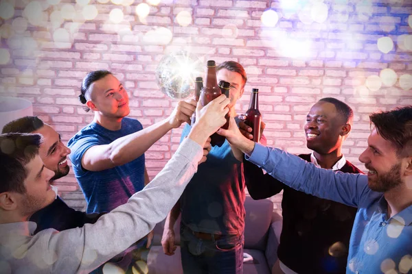 High Angle View Multiracial Friends Clenching Beer Bottles Disco Bar — Stock Photo, Image