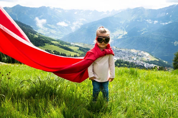 Little Girl Playing Superhero Game Mountain — Stock Photo, Image