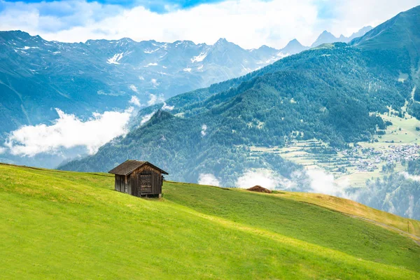 Pequeño Cobertizo Campo Pastos Las Montañas Austria —  Fotos de Stock
