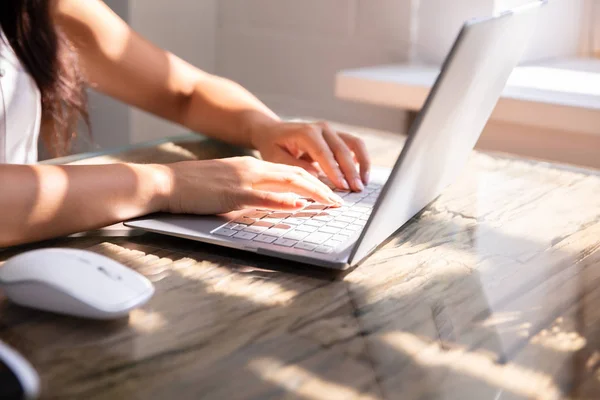 Close Person Hand Typing Laptop Keypad Desk Workplace — Stock Photo, Image