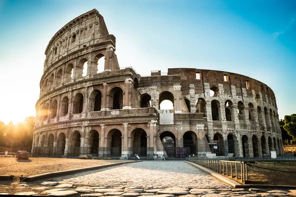 Kolosseum Außenansicht Bei Sonnenaufgang Rom Italien — Stockfoto