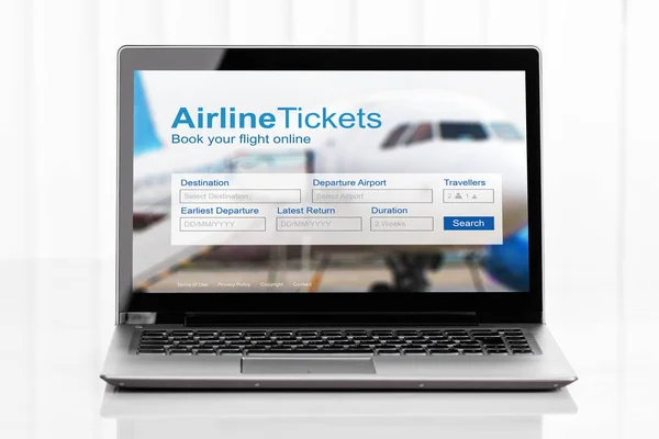 Närbild Laptop Visar Online Air Ticket Bokning Ansökan Över Reflekterande — Stockfoto