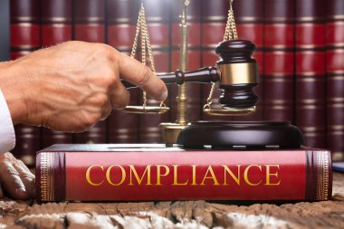 Yargıç Çarpıcı Gavel Uyum Hukuk Defteri On