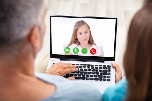 Couple Video Conferencing Daughter Laptop — Stock Photo, Image