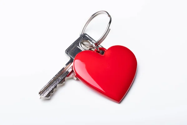 High Angle View Key Red Heart Shape Key Chain White — стоковое фото