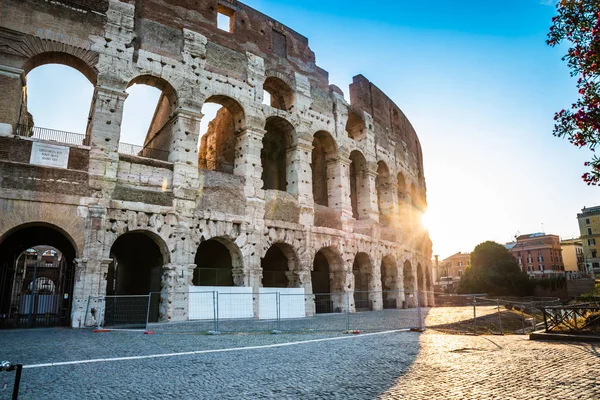 Colosseum Exterior Vid Sunrise Rom Italien — Stockfoto