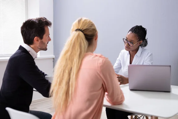 Couple Sitting Talking Interview Adoption Agency — Stock Photo, Image