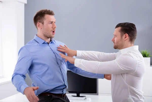 Two Angry Young Businessmen Quarreling Each Other Fighting Office — Stock Photo, Image