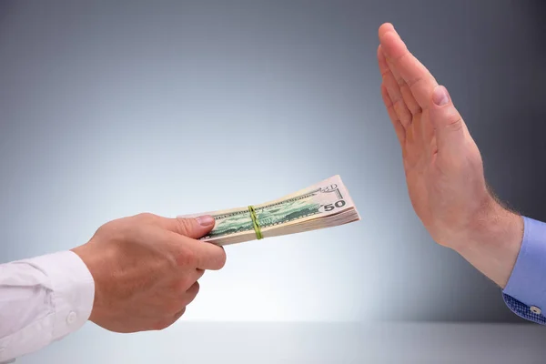 Close Businessman Hand Refusing Bribe Offered His Partner Gray Background — Stock Photo, Image