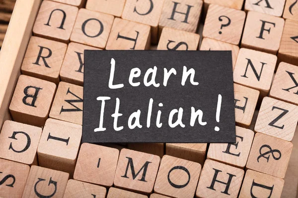 Learn Italian Chalkboard Message Letter Wooden Blocks — Stock Photo, Image