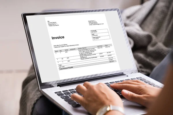 Online Invoice Management Young Accountant Doing Audit — Stock Photo, Image