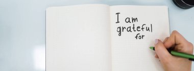 Minnet Günlüğü Konsepti. I 'm Grateful In Journal' ı yazıyorum