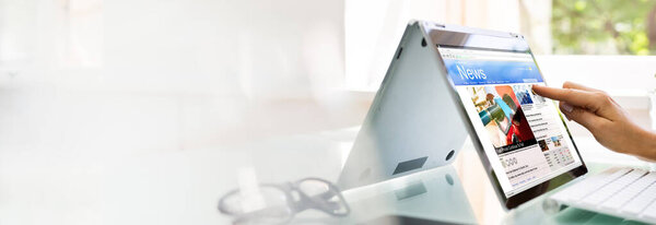 Читать новости сайта или электронной газеты на экране
