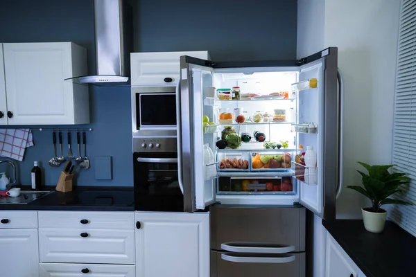 Frigorífico Aberto Geladeira Casa Cozinha — Fotografia de Stock