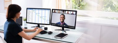 Çevrimiçi Video Konferansı Planlama Çağrısı. Evden Çalışma