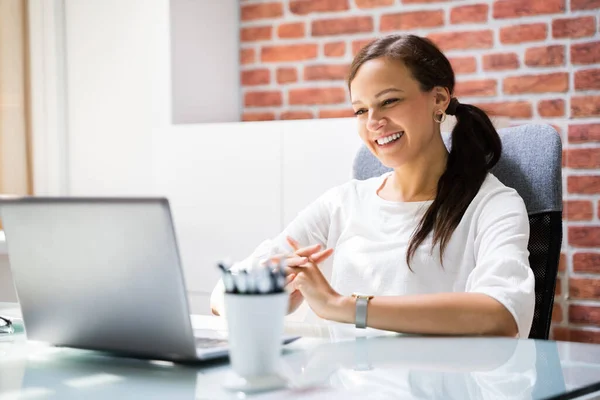 Online Video Conference Elearning Ring Laptop — Stockfoto