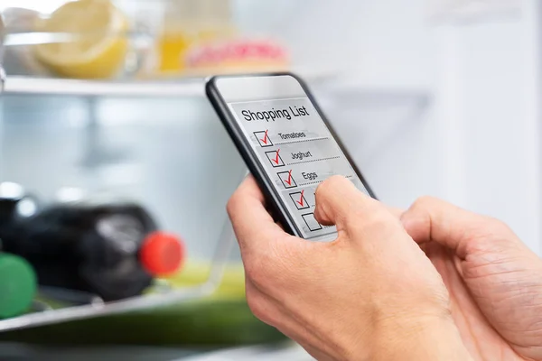 Lebensmittel Einkaufsliste Für Verbraucher App Und Kühlschrank — Stockfoto