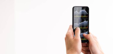 Cep telefonunu kullanarak borsada borsa komisyonculuğu