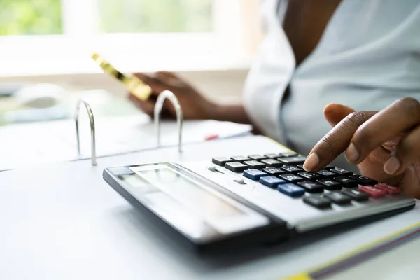 Auditor Investigating Business Fraud Using Magnifying Glass Office — Stock Photo, Image