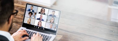 Ev Videosu Konferansından Çalışma Webinar Uzak Toplantısı