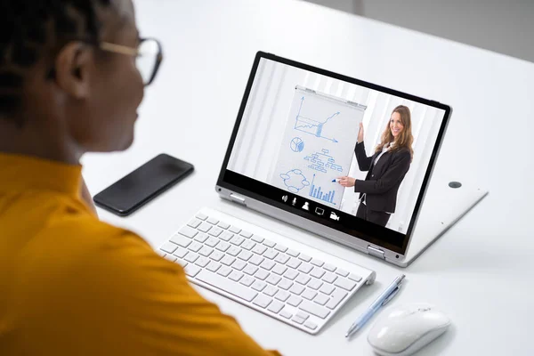 Online Virtual Video Conference Training Laptop Computer — Stock Photo, Image
