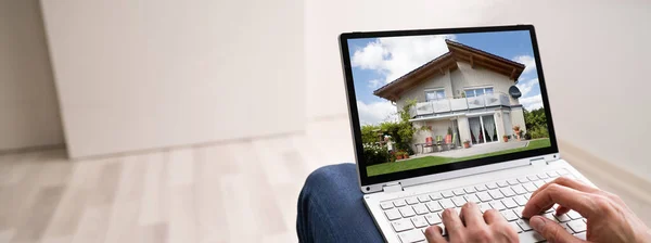 Online Haus Und Immobiliensuche Laptop — Stockfoto