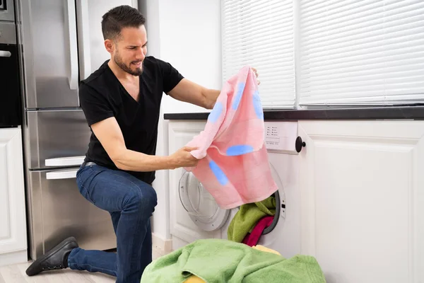 Man Doing Laundry Stains Clothes Washing Machine — Stock Photo, Image