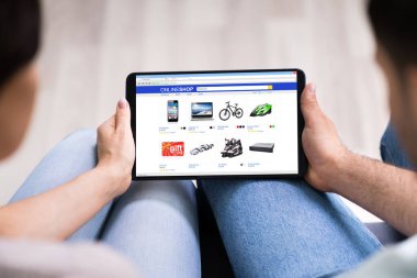 Ticaret Dükkanında Çevrimiçi Çift Alış veriş Elektronik