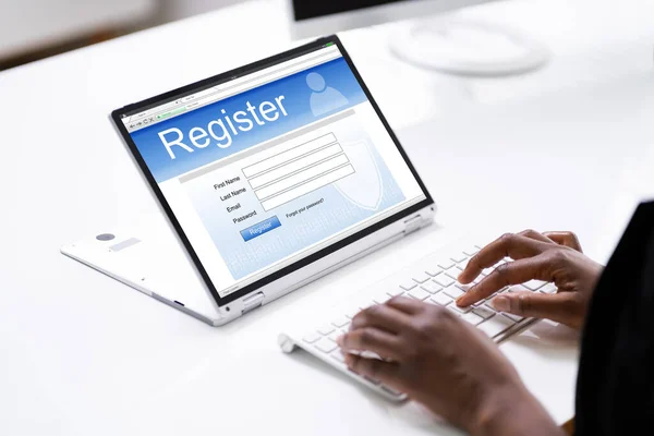 Online Web Registratieformulier Website Gebruik Van Laptop — Stockfoto