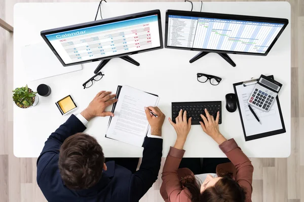 Termin Und Kalenderplaner Mit Computer Büro — Stockfoto