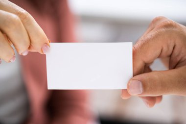İş Kartı Borsası. Ziyaret ya da Referans Kartı Bekleme