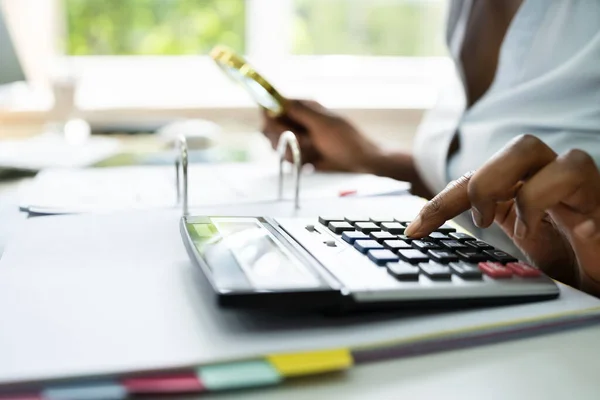 Auditor Investigating Business Fraud Using Magnifying Glass Office — Stock Photo, Image