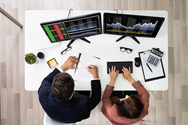 Zakenman Makelaar Handel Computer Office — Stockfoto