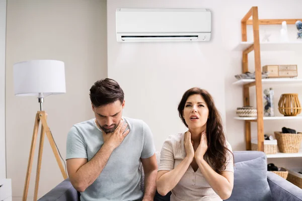 Sick Couple Having Cold Sore Throat Air Conditioner — Stock Photo, Image