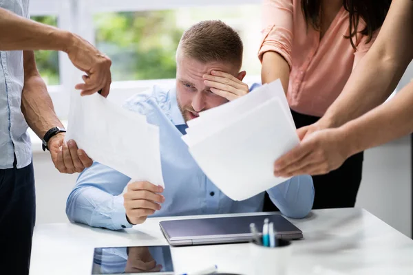 Stress Arbeitsplatz Büro Kopfschmerzen Bei Unternehmen — Stockfoto